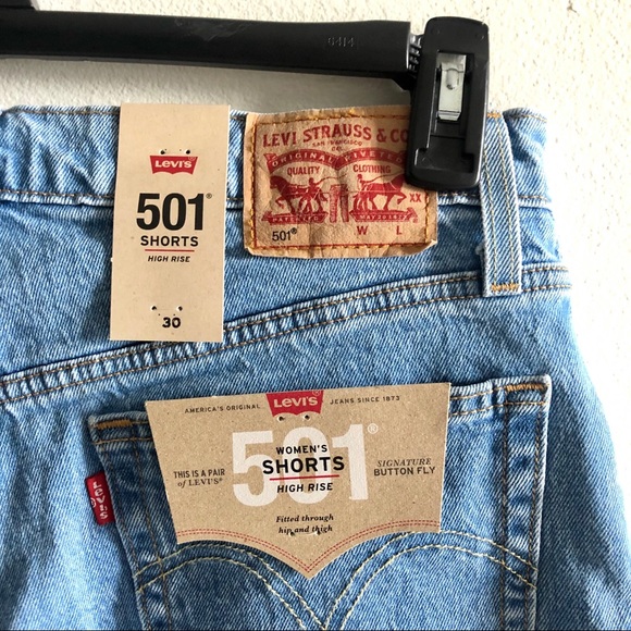 NWT Levi’s High Rise 501 Denim Shorts Size 30 - Picture 4 of 6